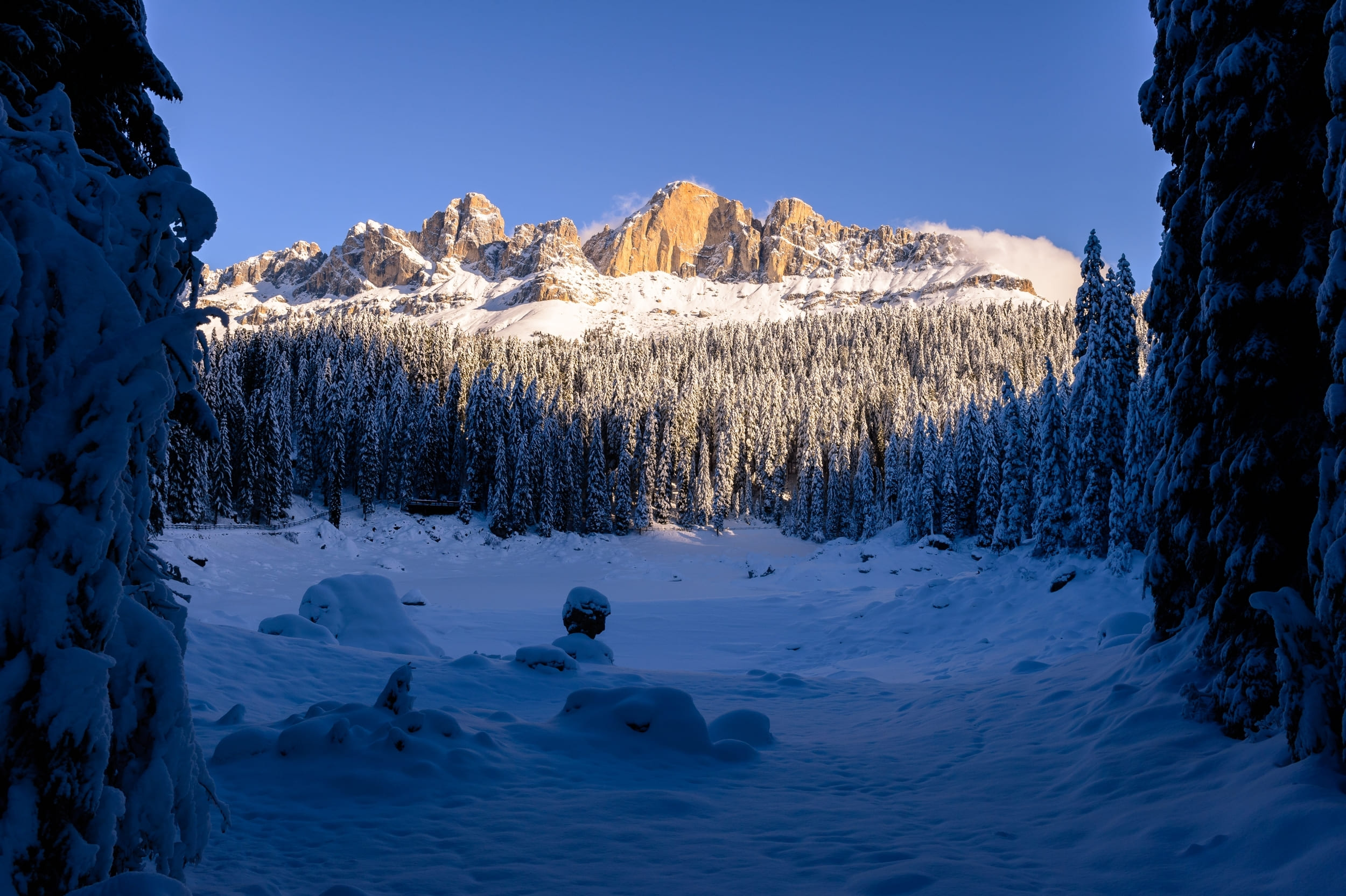 karersee-winter-rosengarten-dolomiten-eggental